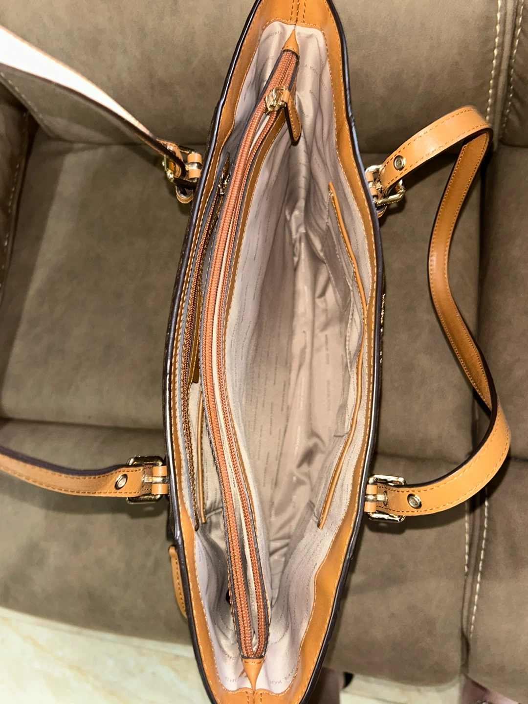 Michael Kors Tote Bag and Wallet Set - photo 2
