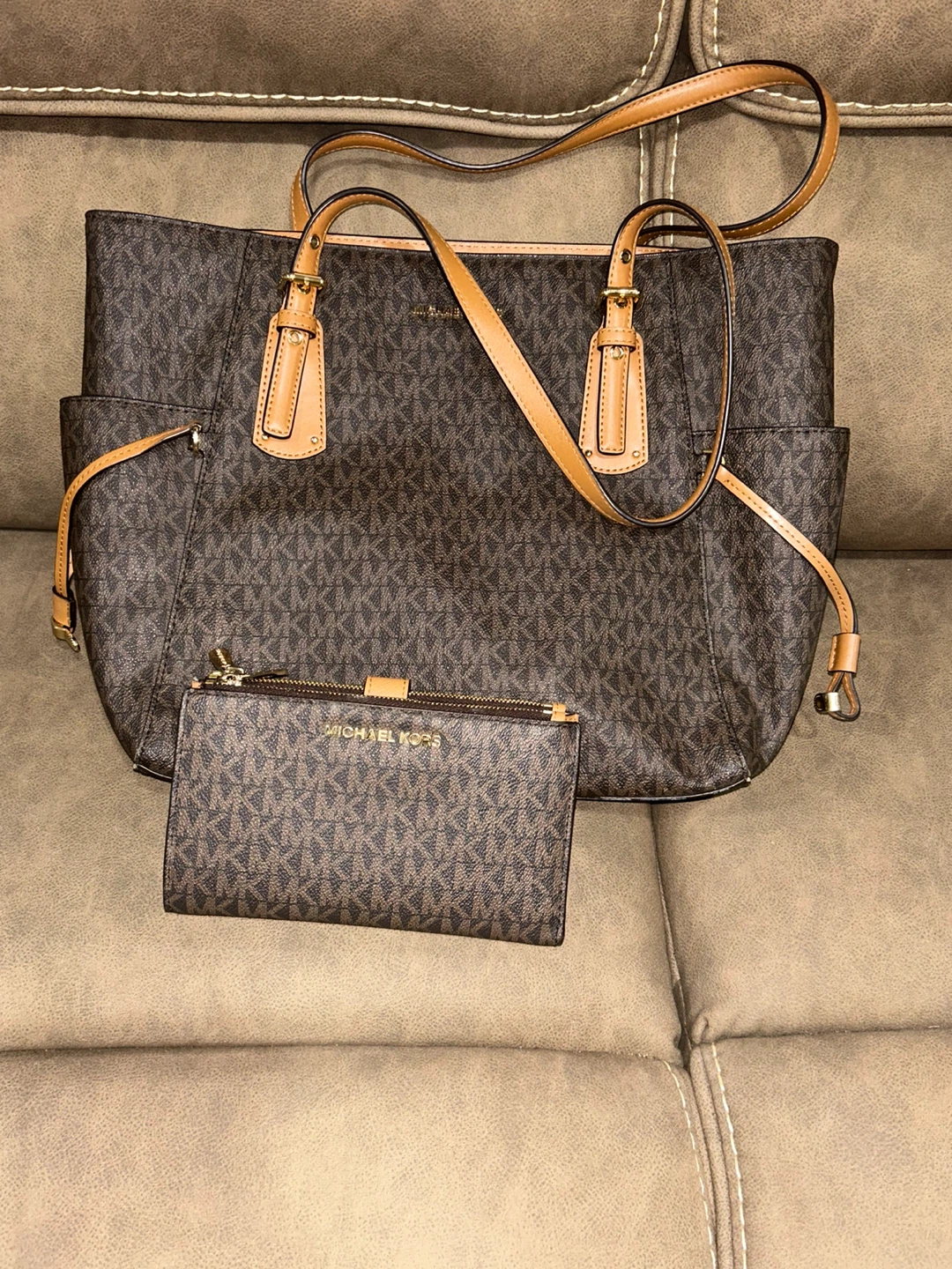 Michael Kors Tote Bag and Wallet Set