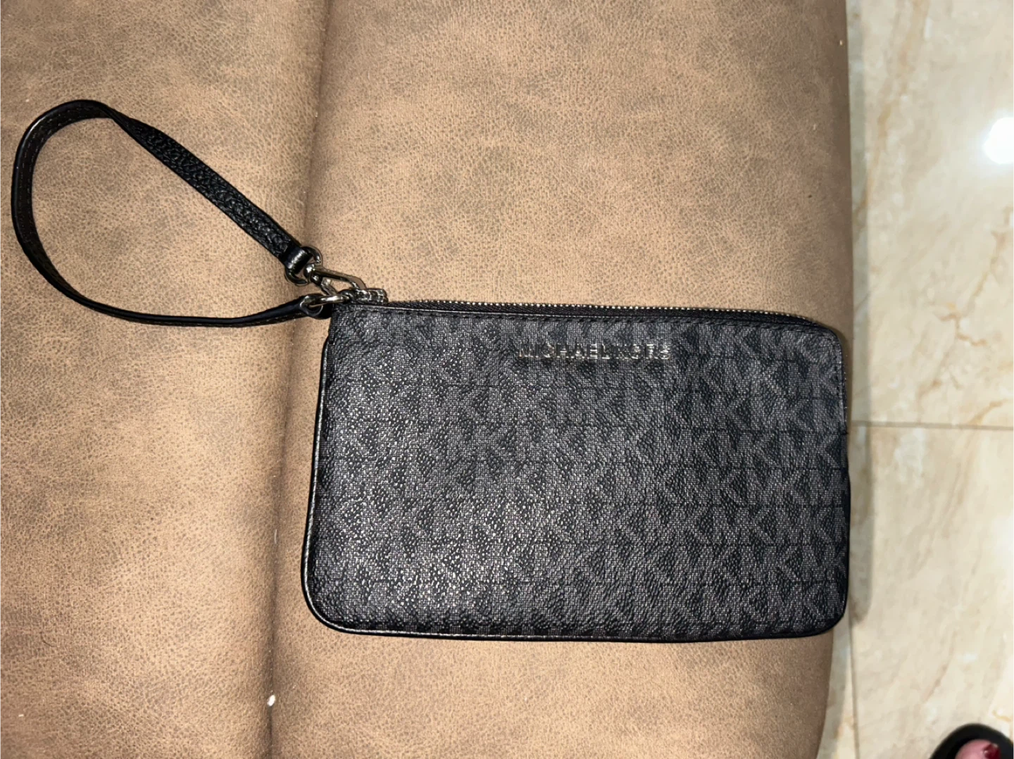 Michael Kors Wristlet