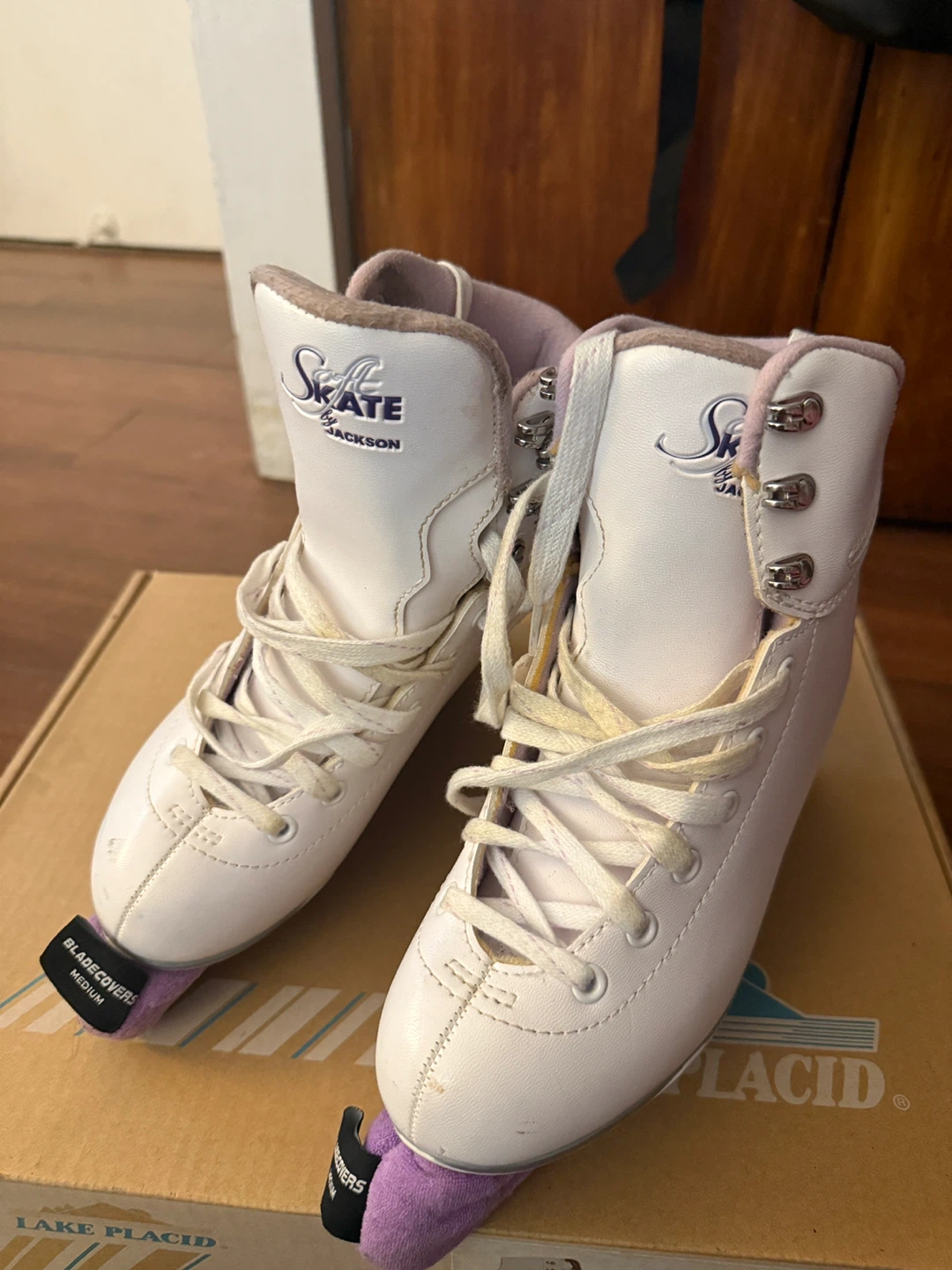 Jackson ice figure skating- girl size 4