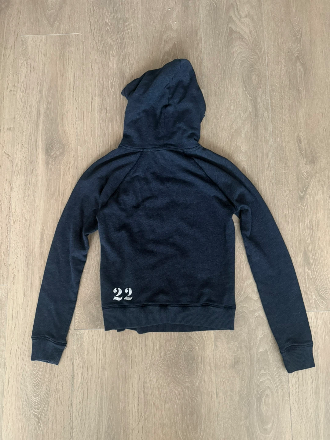 Vintage Hollister "22" Graphic Hoodie - photo 4