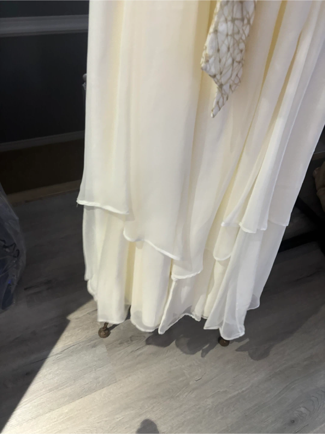 SIZE 16 ~ Beautiful Girl’s Ivory Dress/Gown. ~ Make an offer 😊 - photo 5
