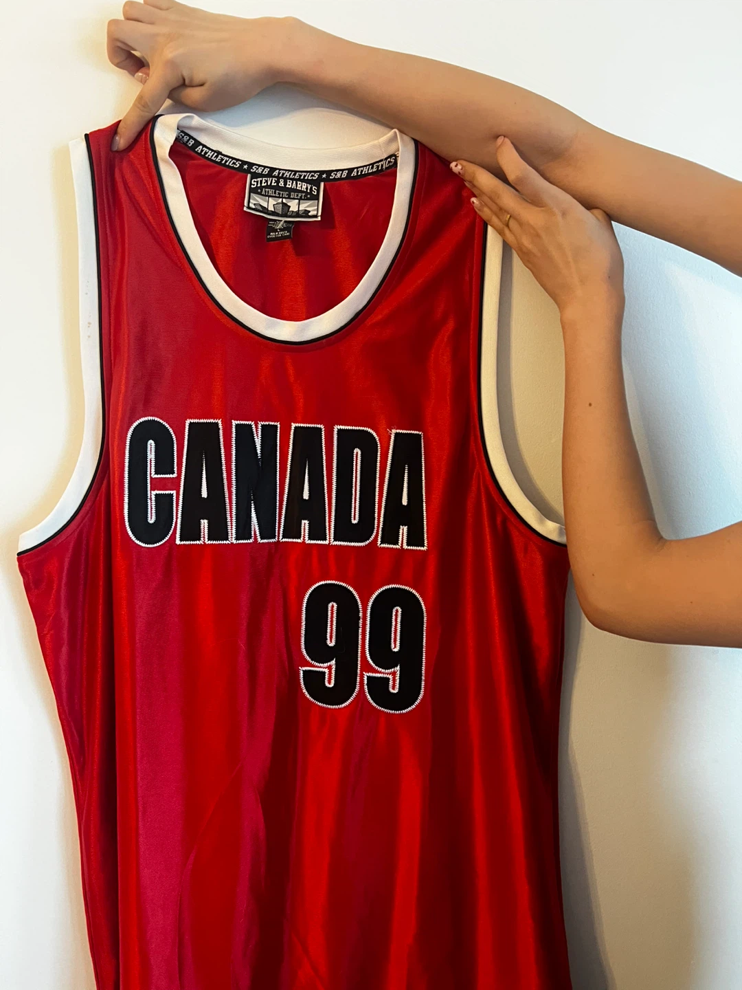 Steve & Barry's Canada 99 Basketball Jersey Size L