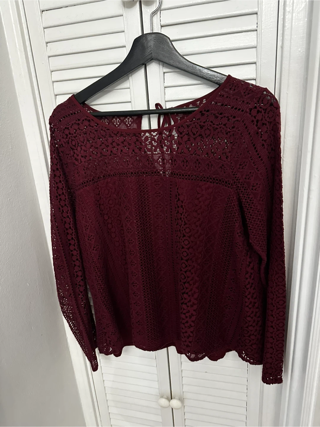 Hollister Women's Lace Long Sleeve Top - Size L - photo 2
