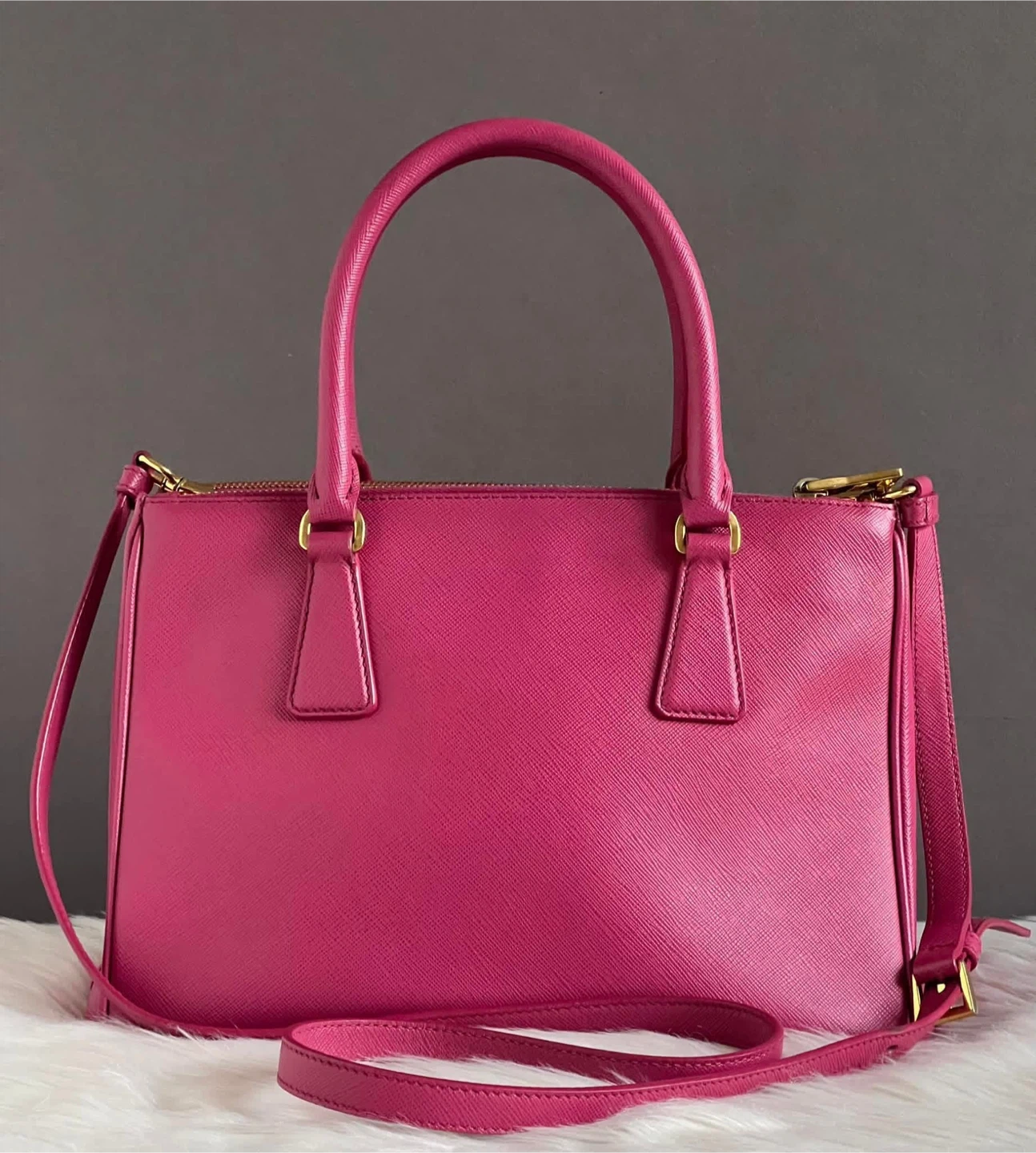 FOR SALE ✨PRE-LOVED  Prada Saffiano Lux Medium Galleria Zip Tote - photo 4