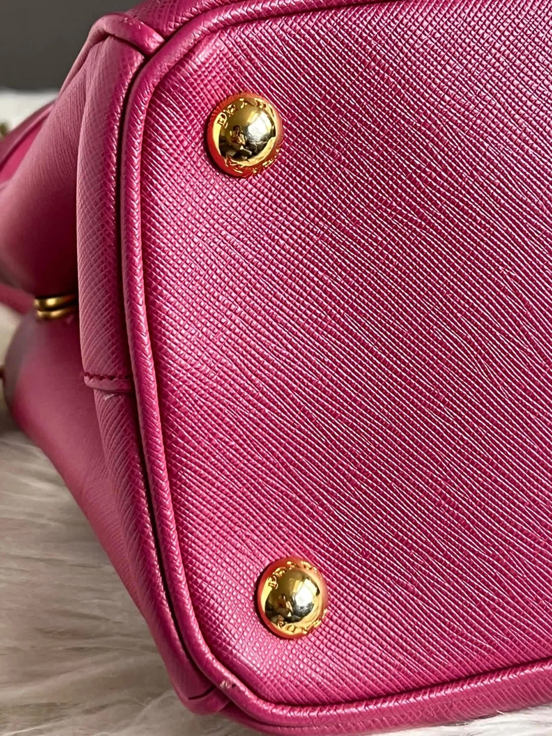 FOR SALE ✨PRE-LOVED  Prada Saffiano Lux Medium Galleria Zip Tote - photo 5