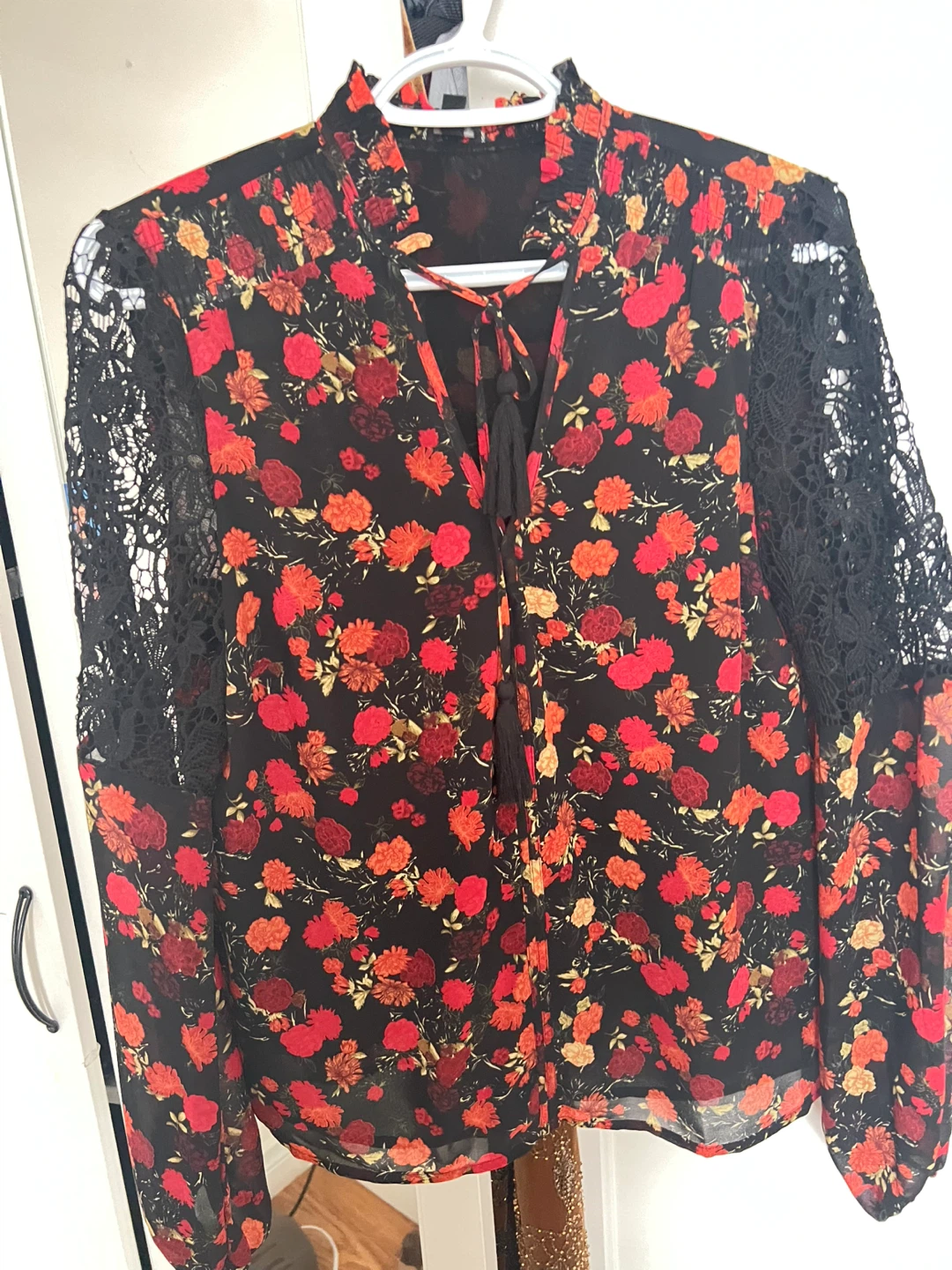Guess Floral Lace Sleeve Blouse