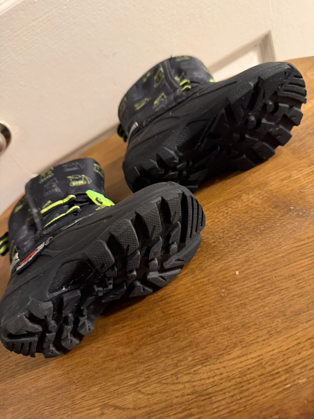 Kids' Black Waterproof Winter Boots Size 7 - photo 5