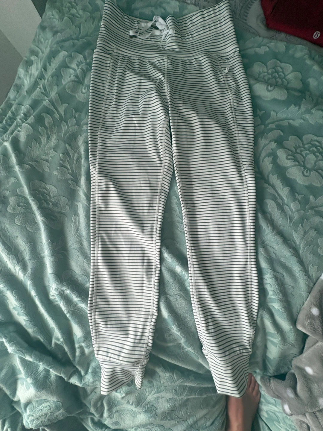 Halara Striped Joggers Size M - photo 5