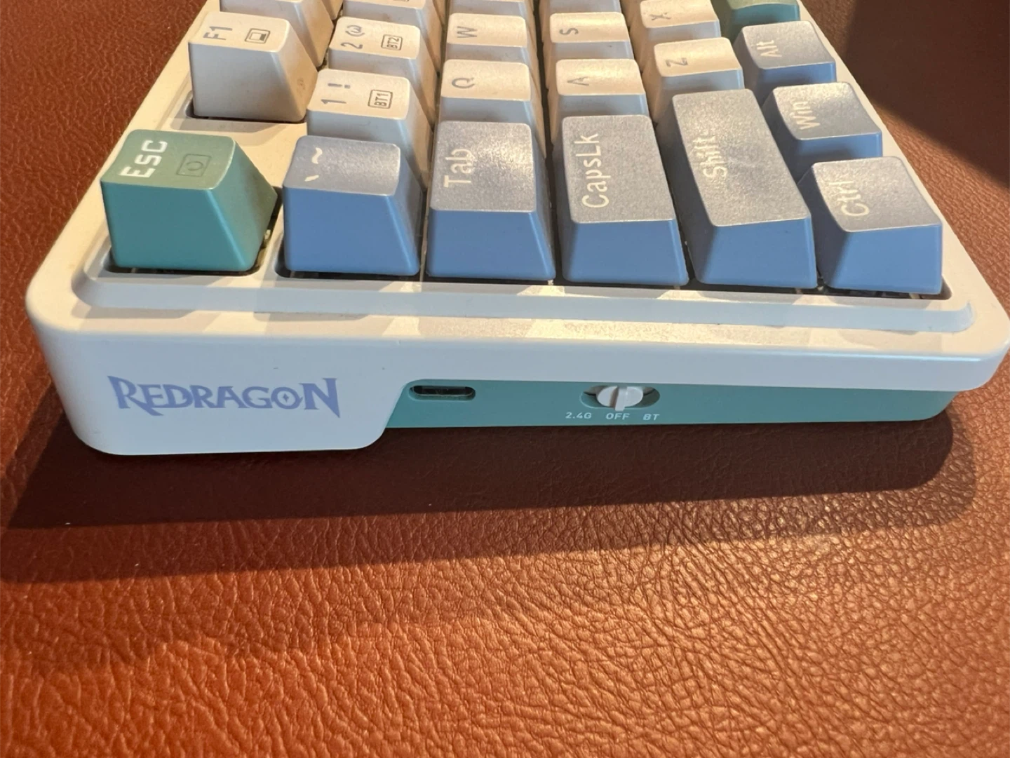 MUST GO BY MONDAY! Wireless mechanical keyboard - photo 3