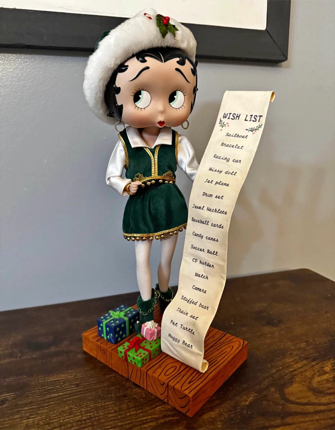 Betty Boop Christmas Figurine with Wish List