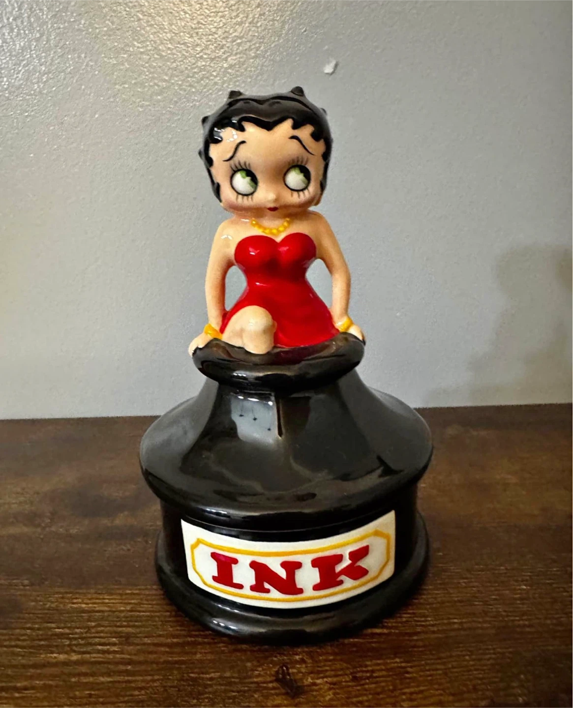Vtg. Vandor Betty Boop Ink Well Trinket box