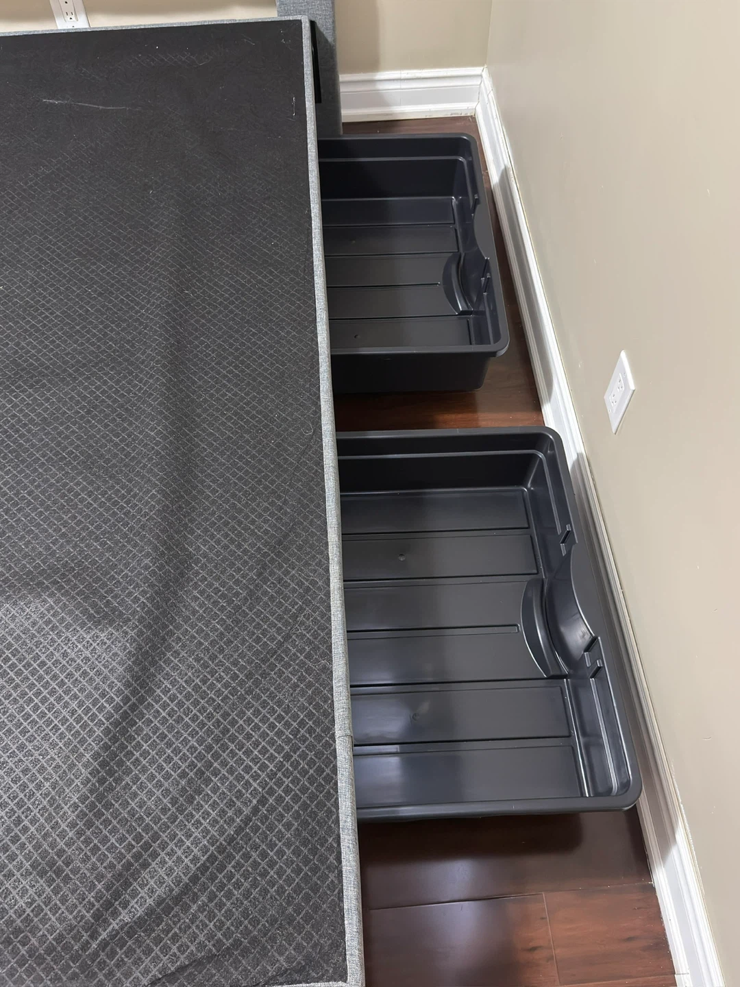Queen Bed Frame with 4 drawers and USB Ports - photo 2
