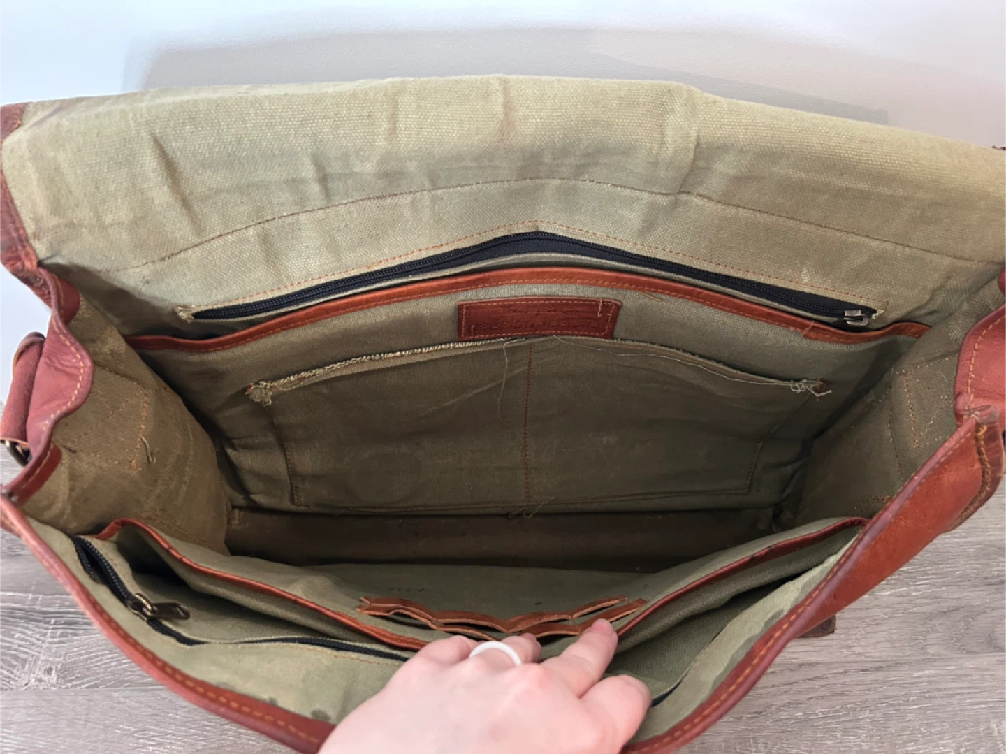 Vintage cognac leather satchel / messenger bag - photo 3
