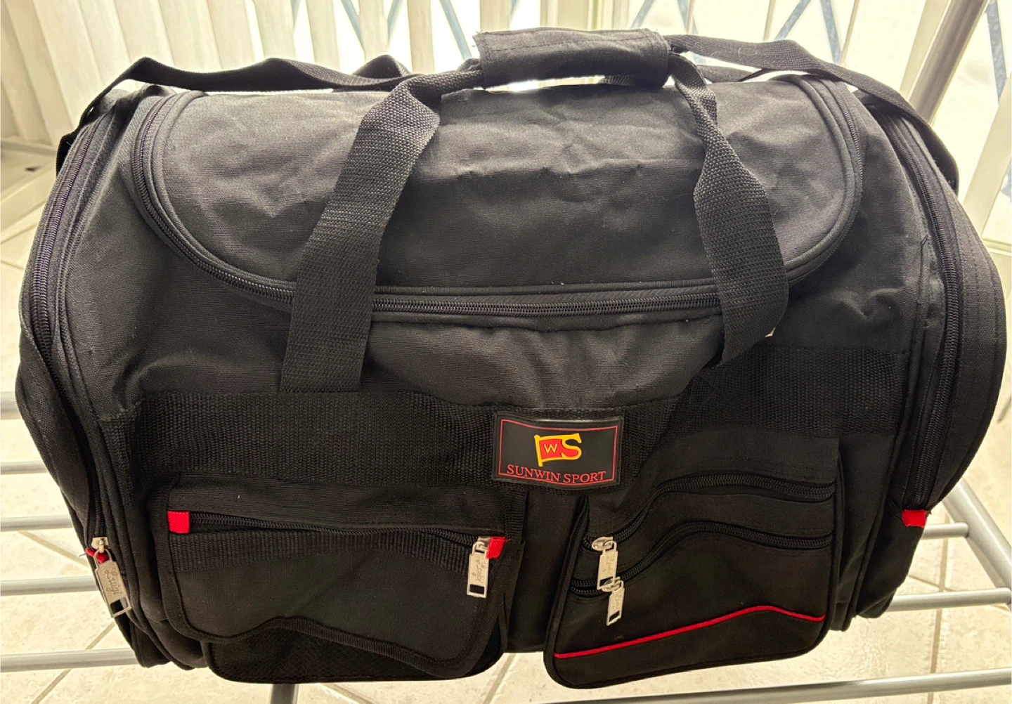 Sunwin Sport Black Duffle Bag . Size 21x12x13”