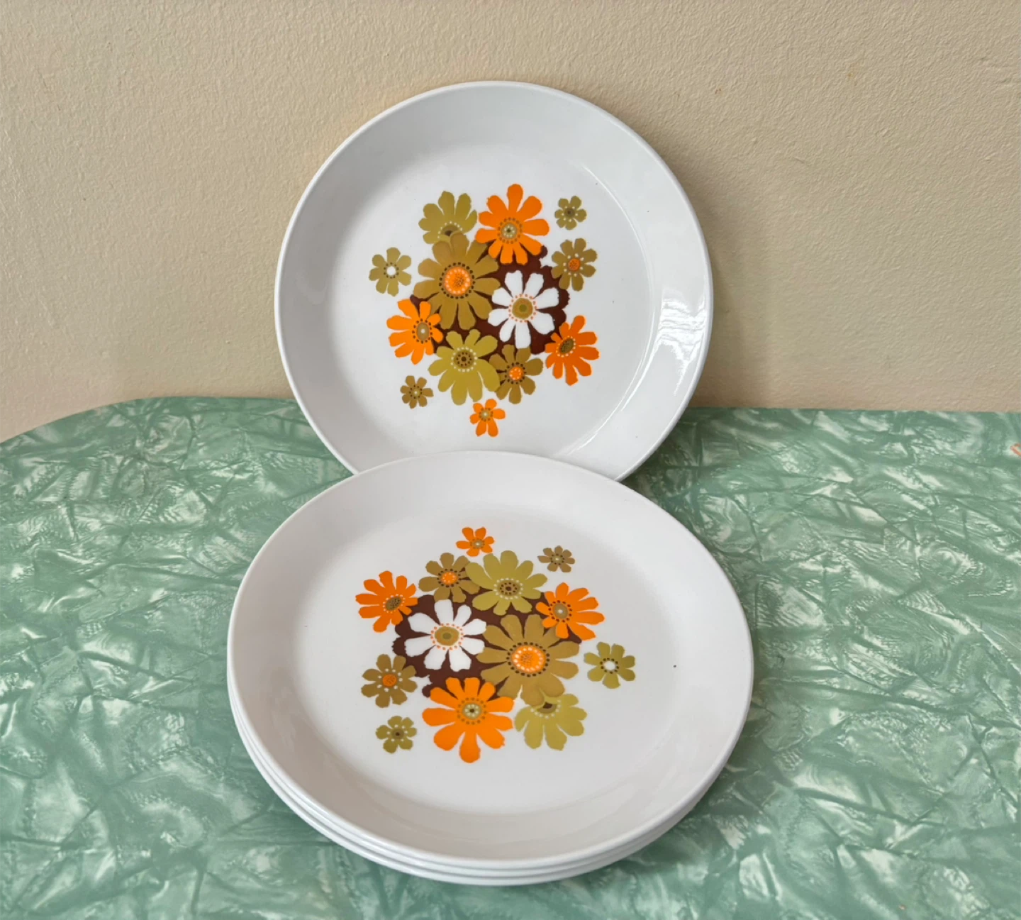 🥕 Vintage Johnson Bros. Ironstone Plates - Set of 4