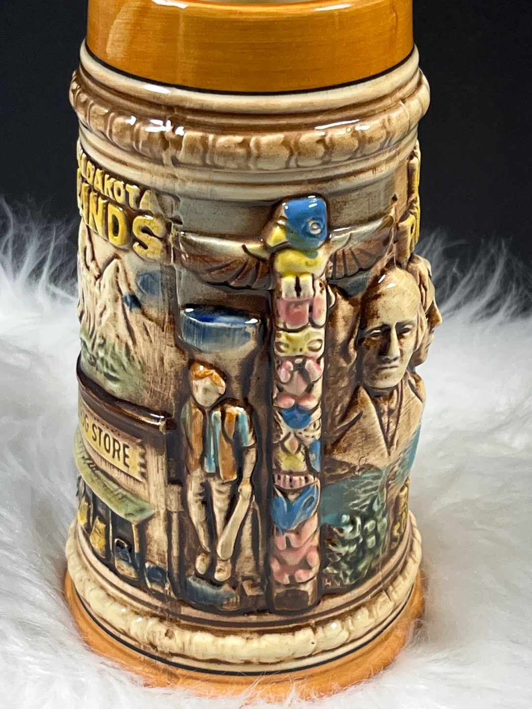 South Dakota Badlands & Mount Rushmore Souvenir Beer Stein - photo 2