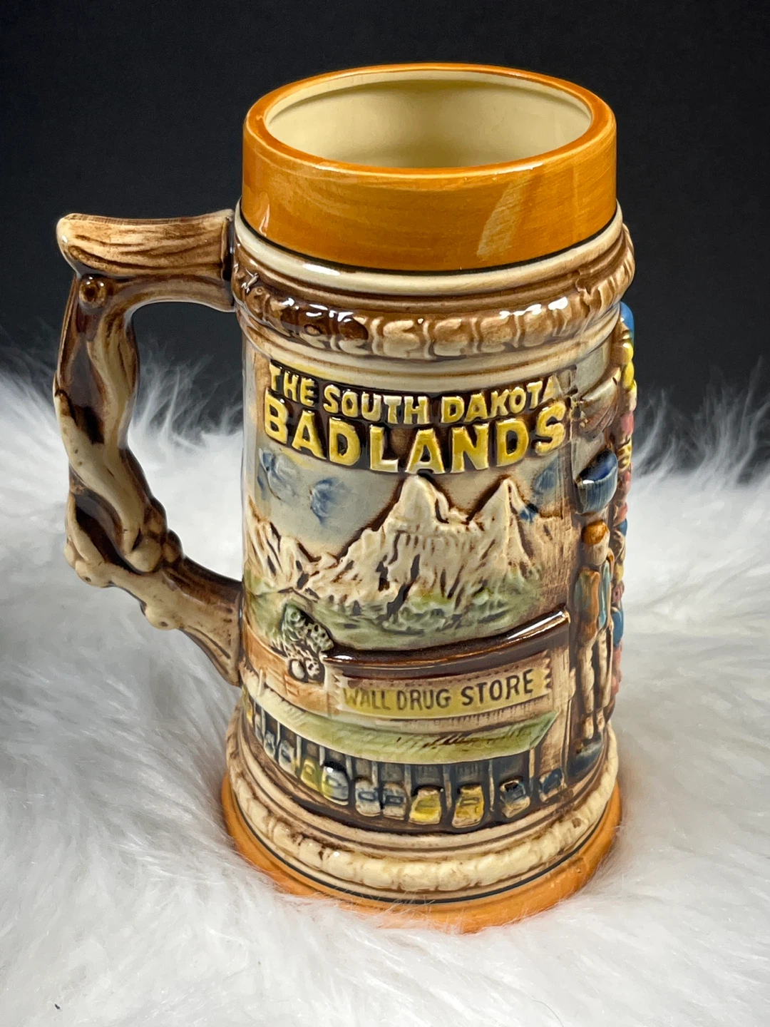 South Dakota Badlands & Mount Rushmore Souvenir Beer Stein - photo 3