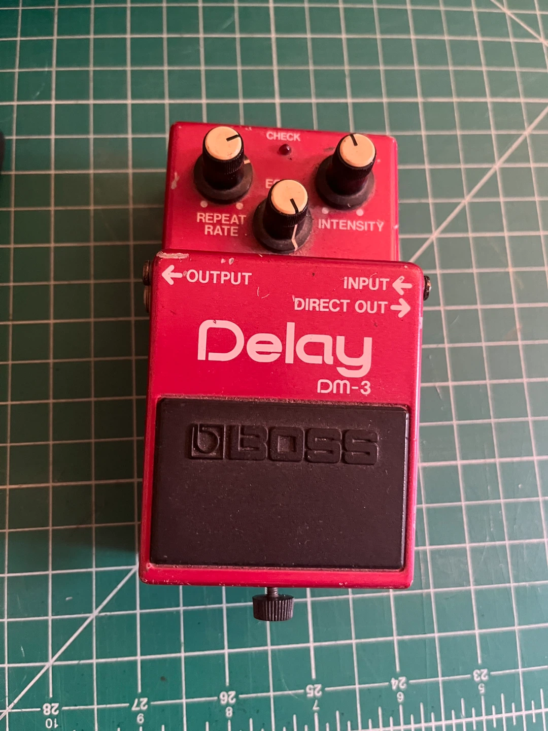 BOSS DM-3 Delay Guitar Effects Pedal