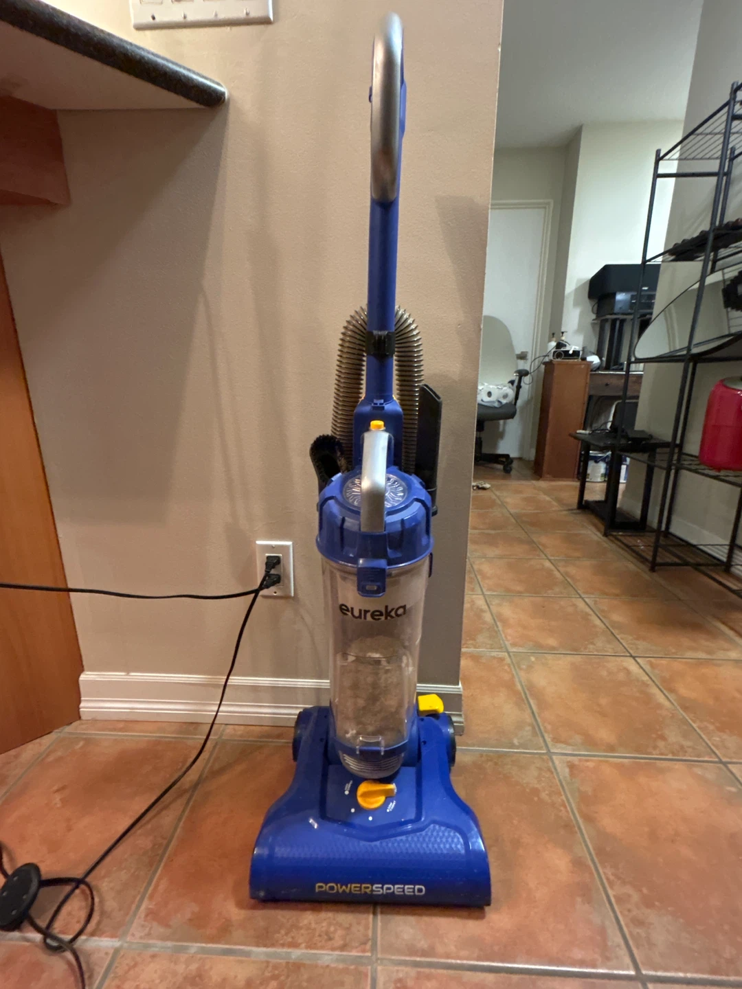 Eureka Floor Vacuum w/ power brush head