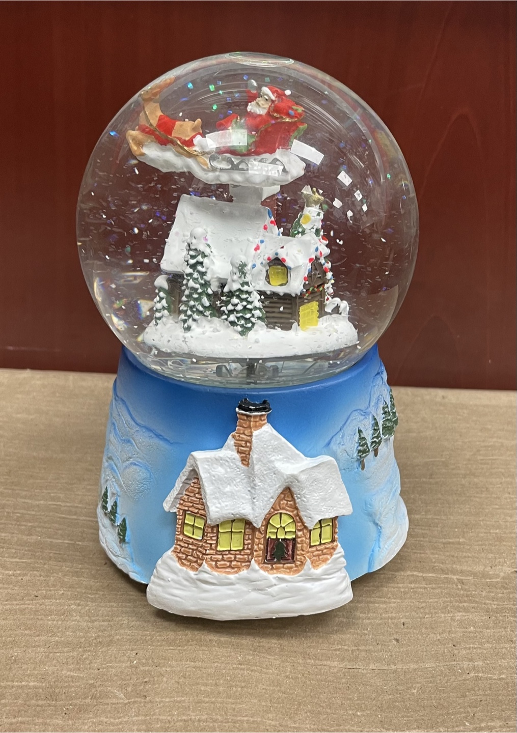 Christmas Snow Globe with Santa and Sleigh