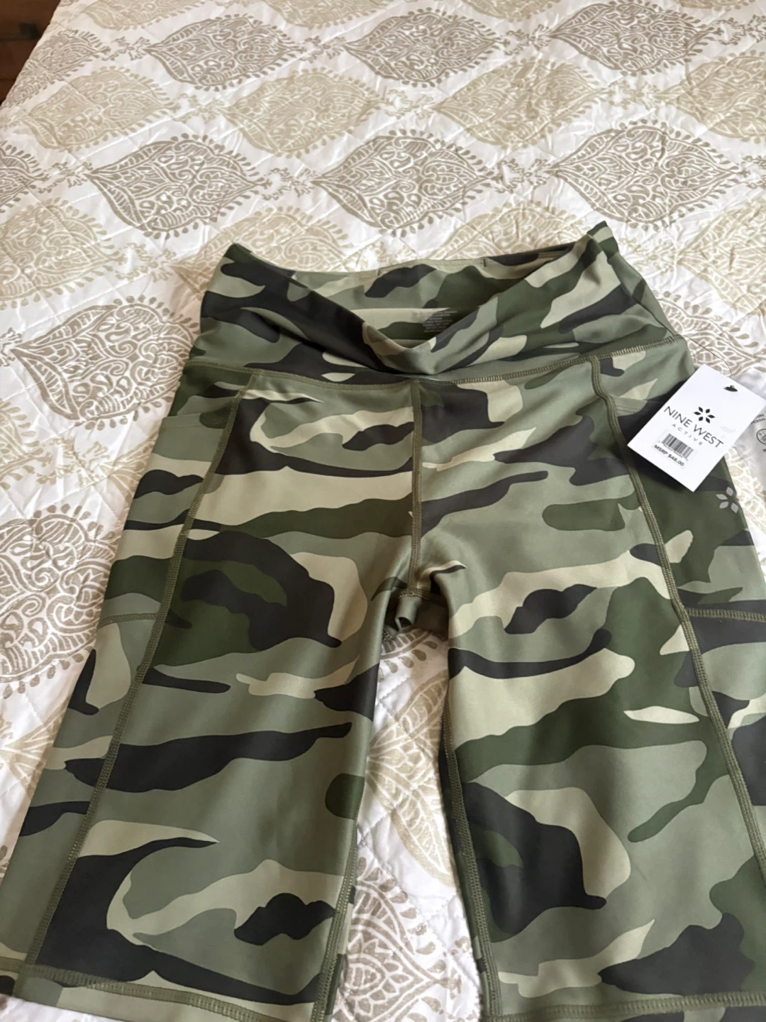 Nine West Active Camo Capri Leggings