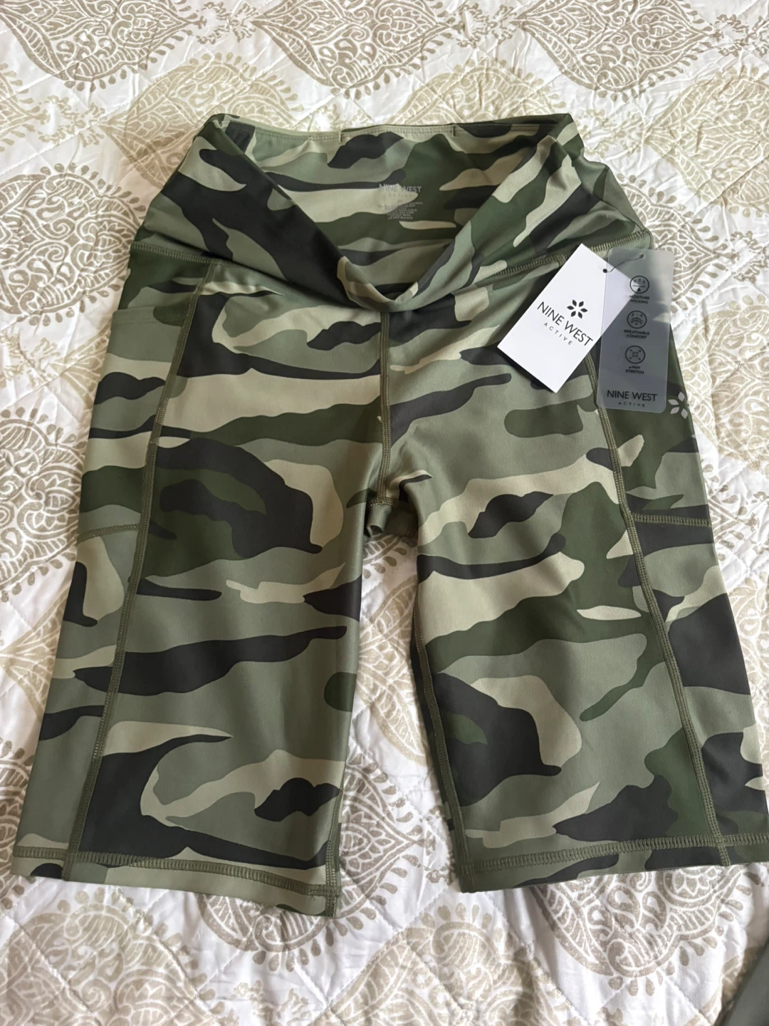 Nine West Active Camo Capri Leggings - photo 3