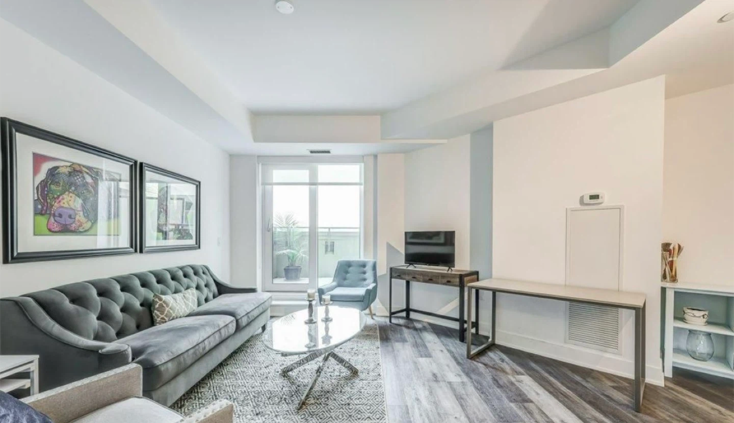 Stouffville 1 Bed Condo + Utilities Included!! - photo 3