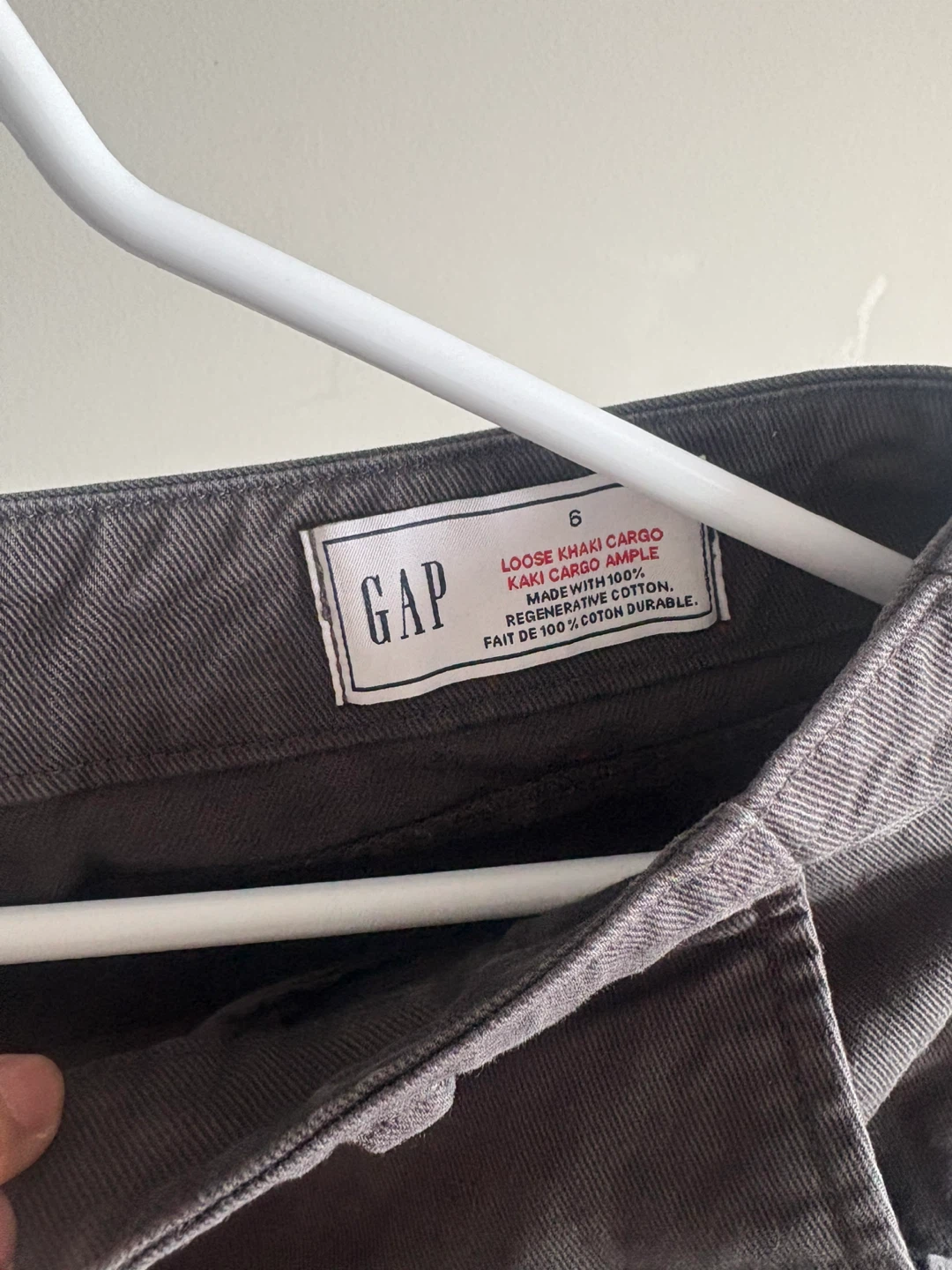 GAP Loose Khaki Cargo Pants Size 6