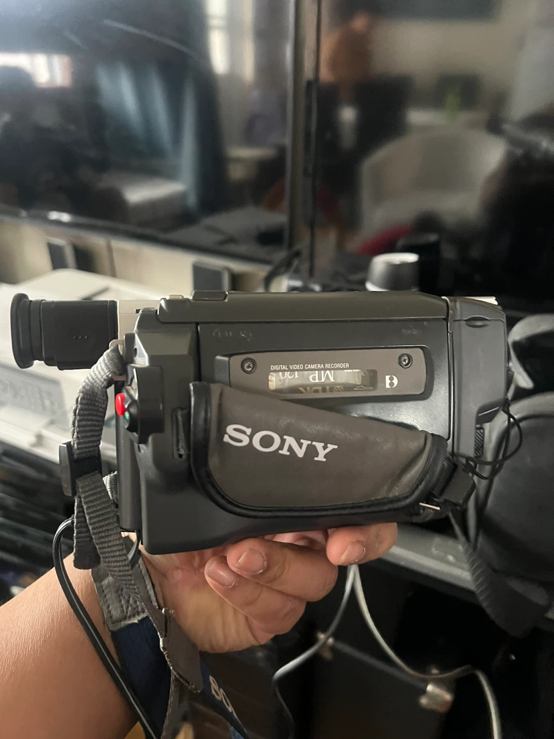 Sony Digital Handycam DCR-TRV120 - photo 3