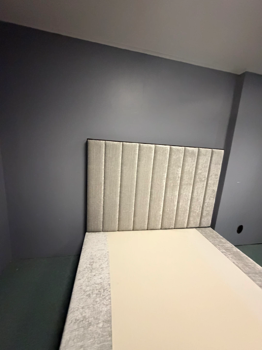 Queen Size Modern Bed Frame - photo 2