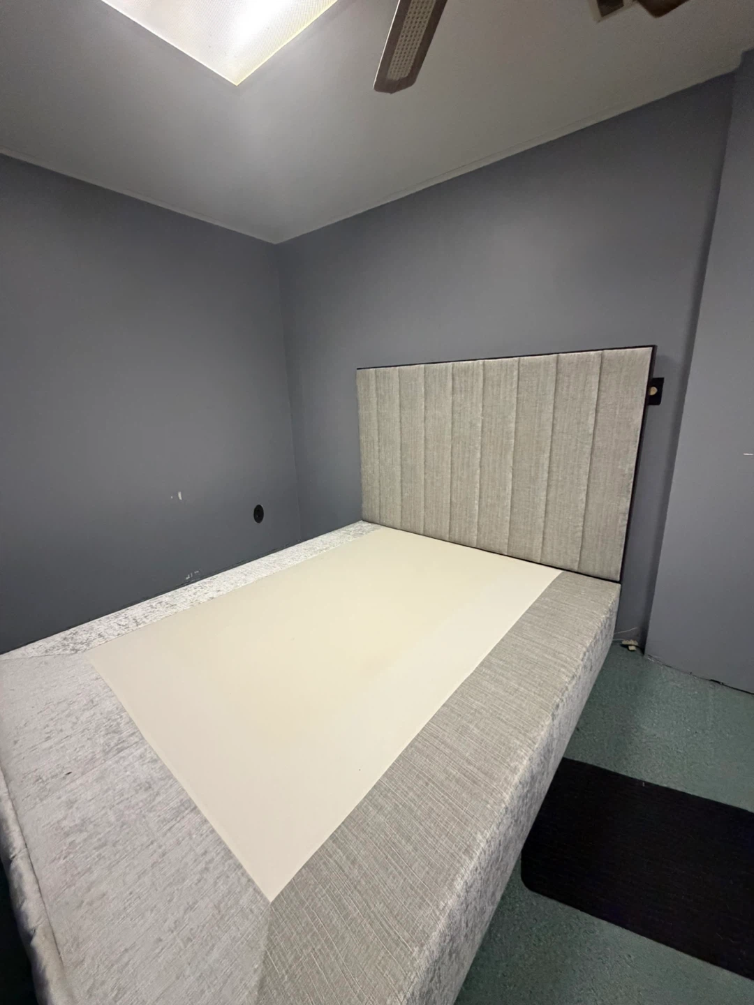 Queen Size Modern Bed Frame - photo 5