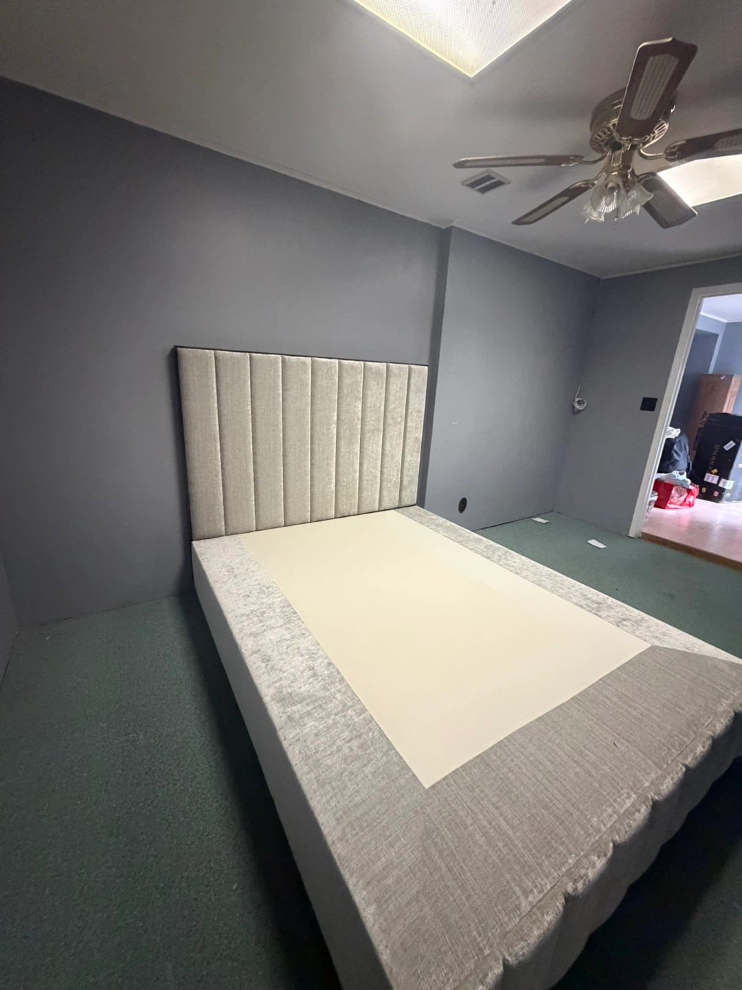 Queen Size Modern Bed Frame - photo 3