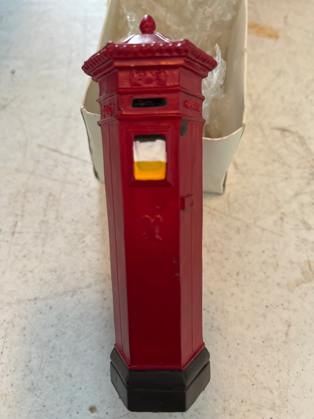 Red Royal Mail Post Box Model - photo 2