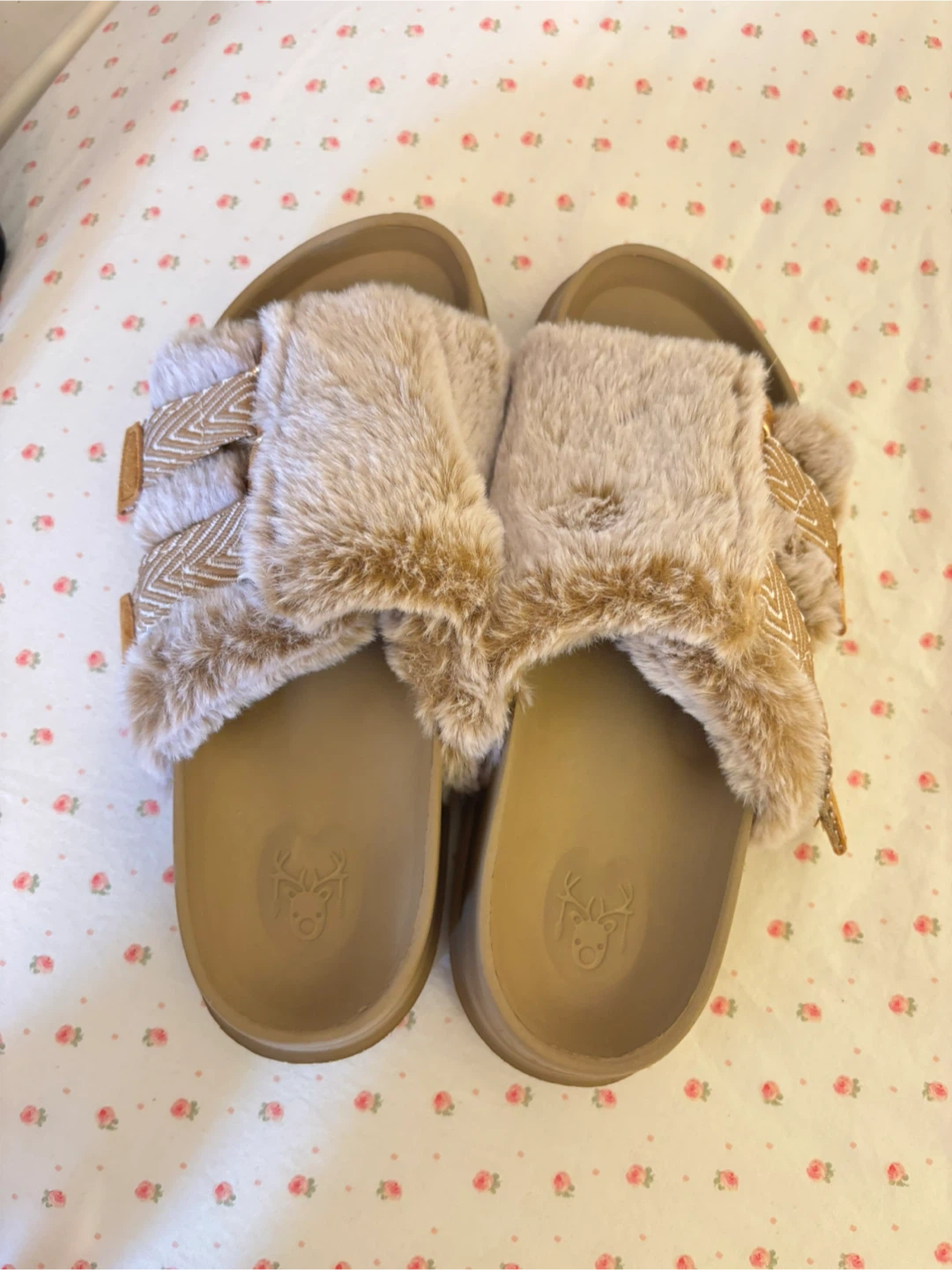 KUALIU Furry Slides - Women's Size 8 - photo 3