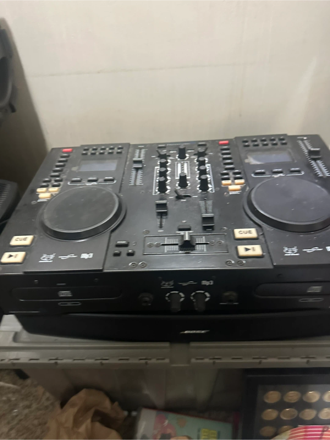 Numark 4Trak DJ Controller - photo 2