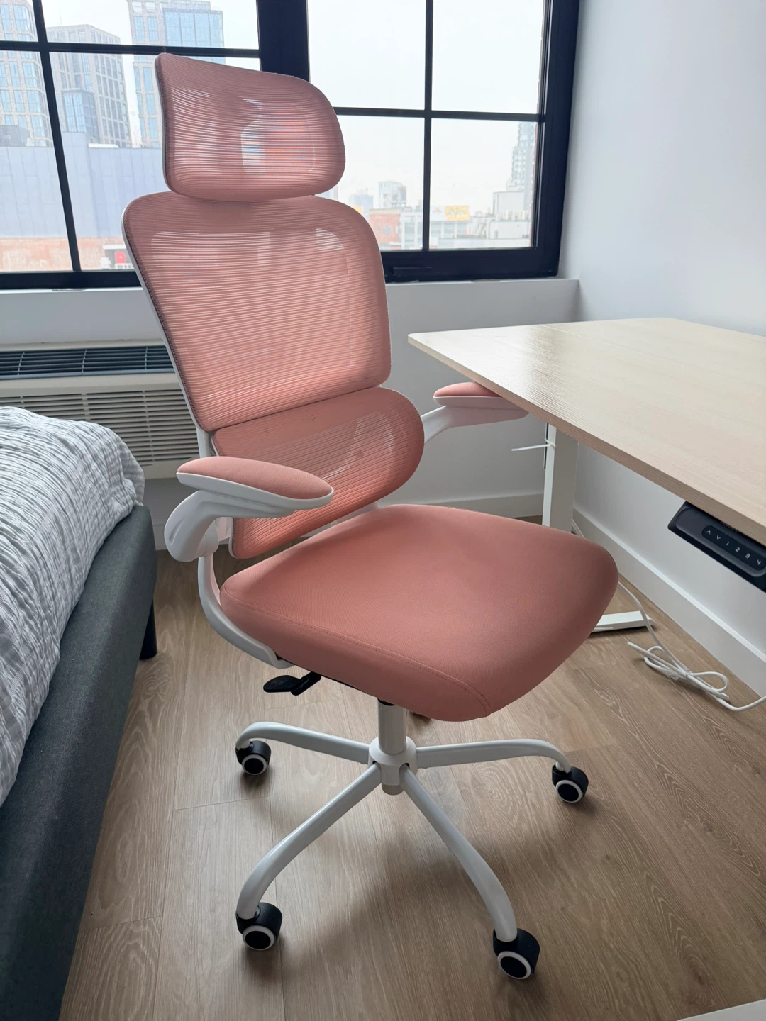 Ergonomic Office Chair - Pink Mesh - photo 2