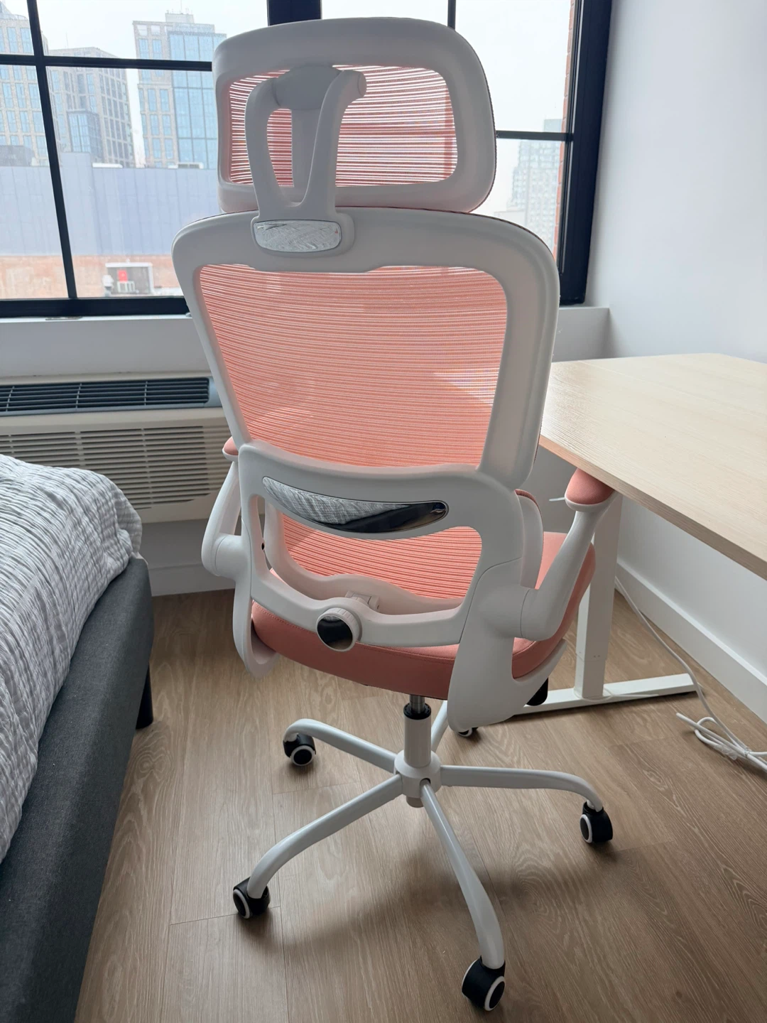 Ergonomic Office Chair - Pink Mesh