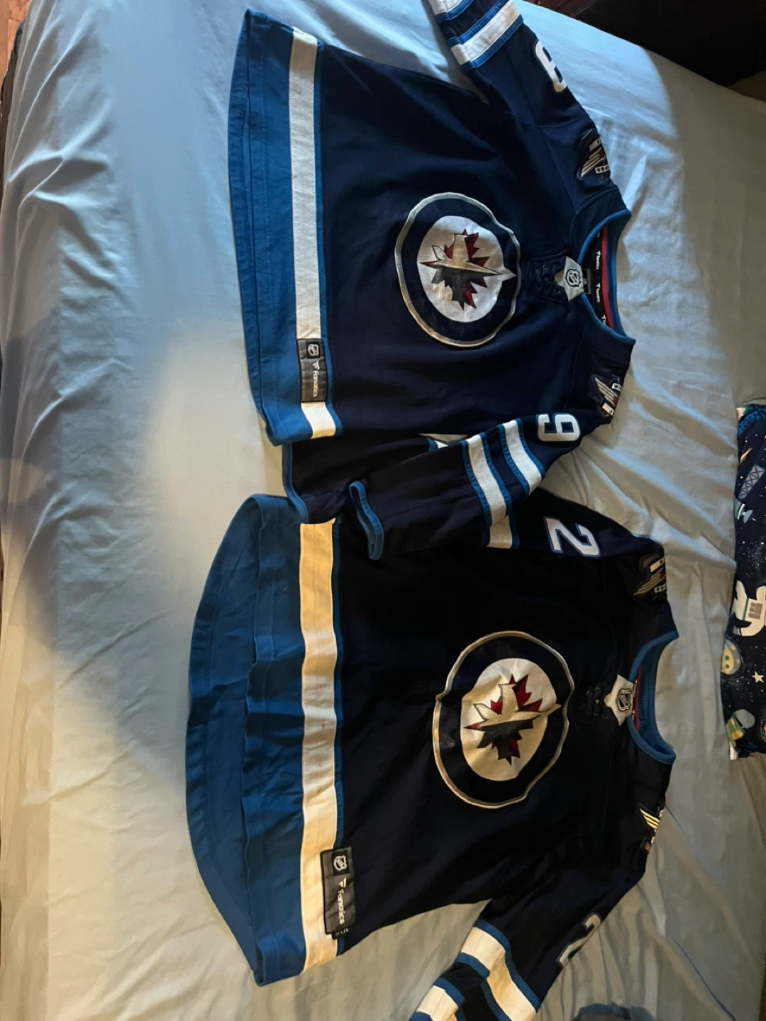 Winnipeg Jets Fanatics Hockey Jersey - L/XL