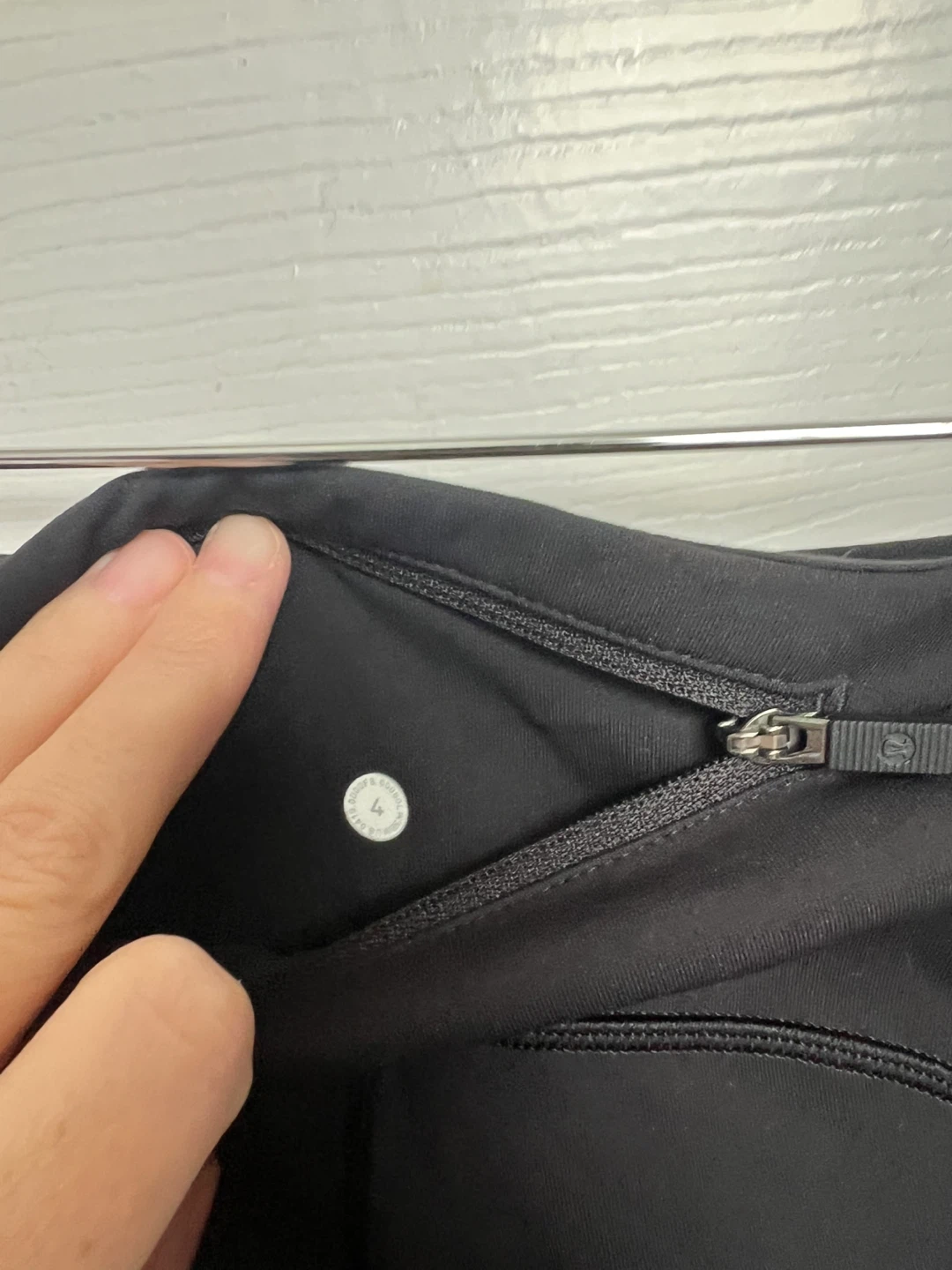 Lululemon Black full length Leggings Size 4 - photo 3