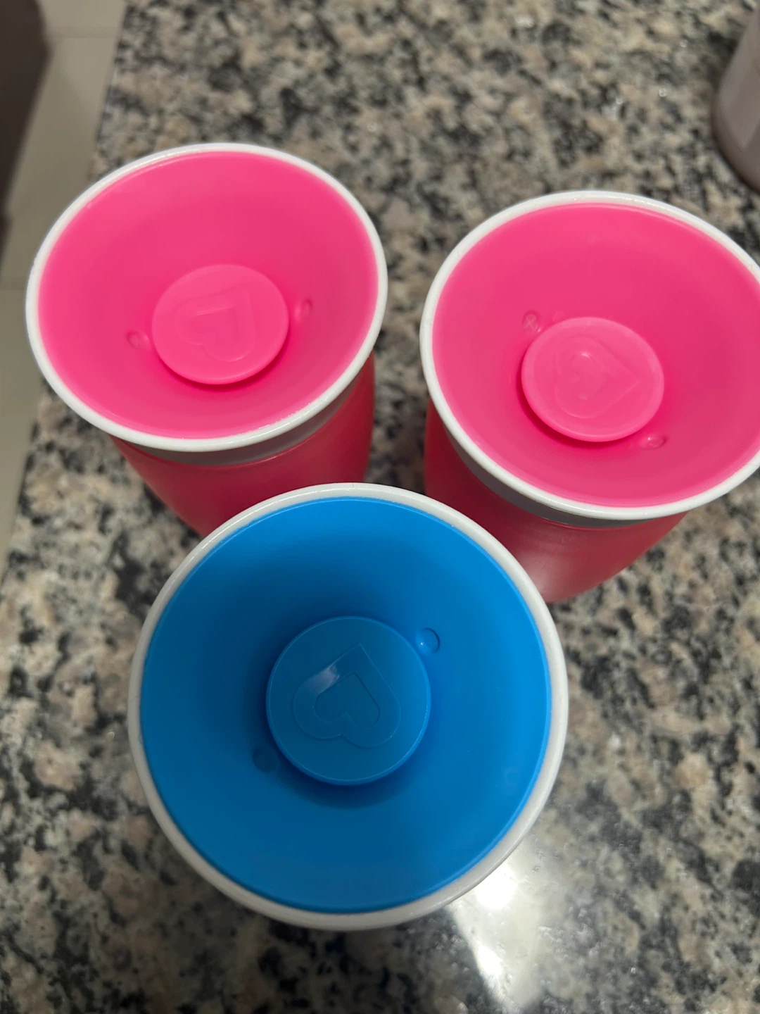 Munchkin 360 sippy cup set of 3, 10oz each - photo 3