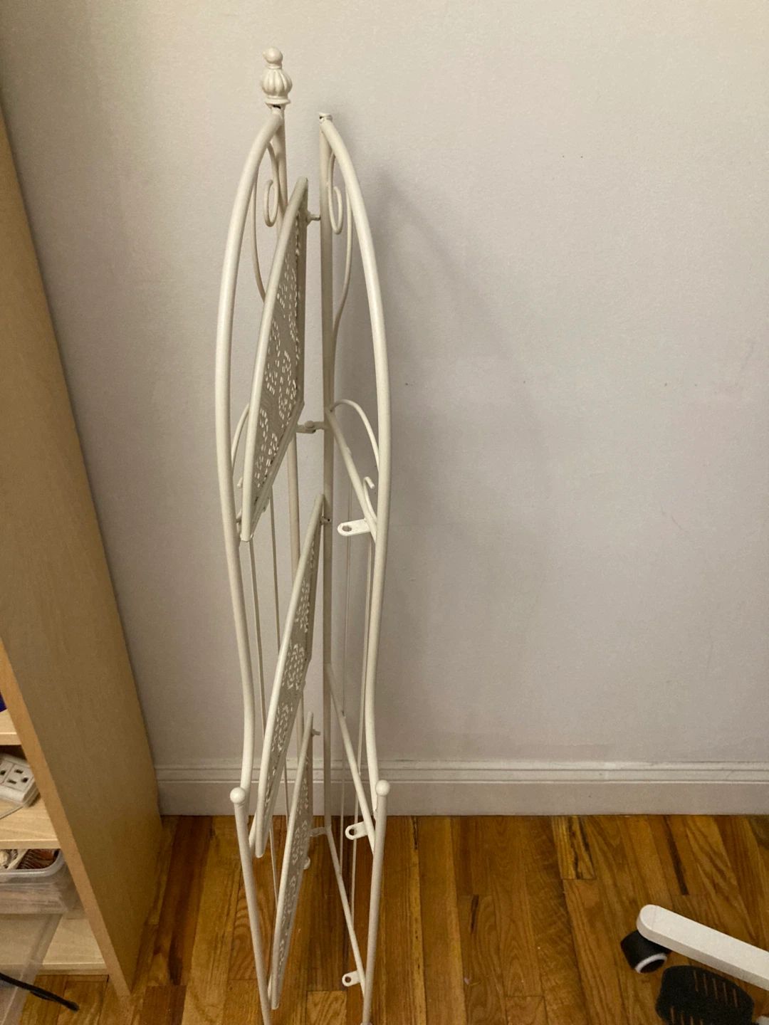 White Metal Corner Shelf Stand - photo 3