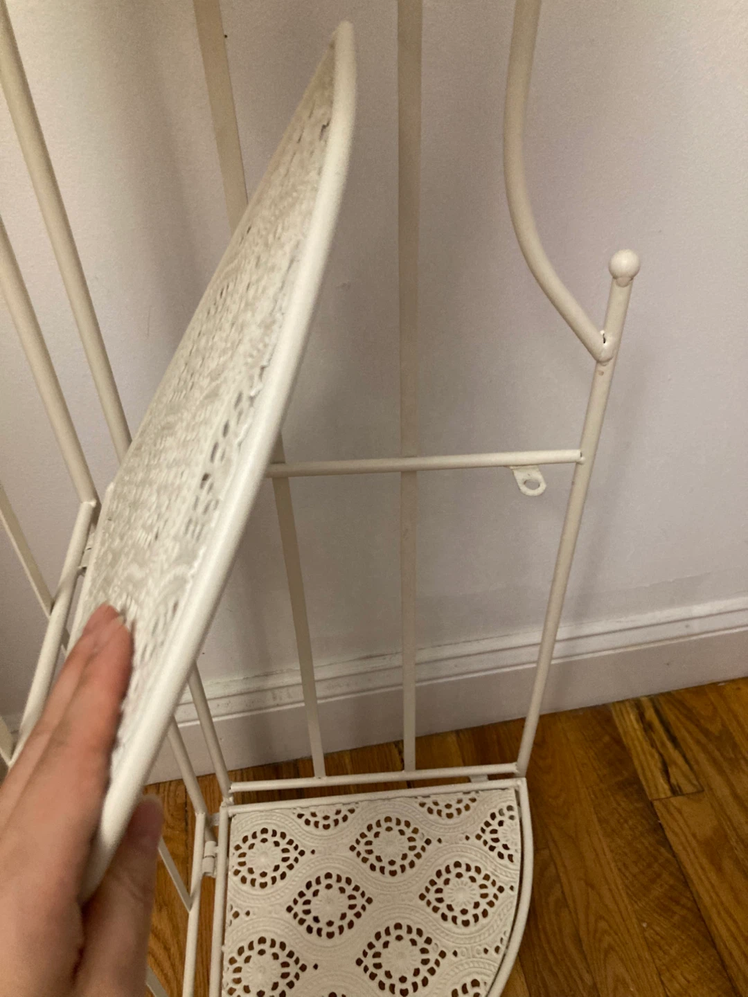 White Metal Corner Shelf Stand - photo 5