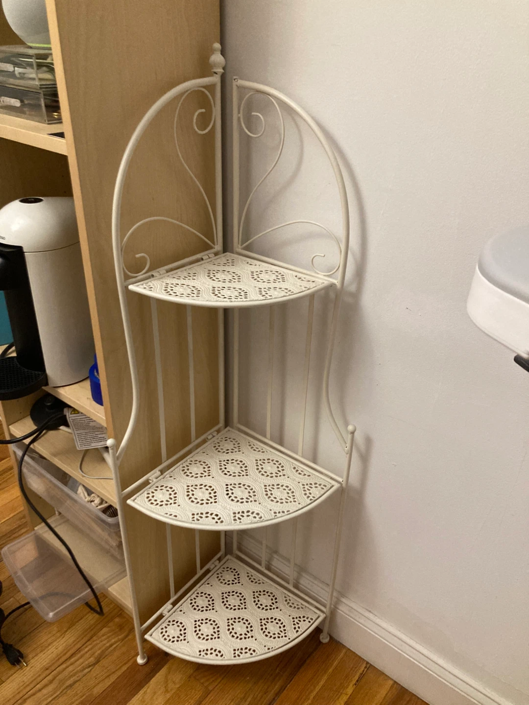 White Metal Corner Shelf Stand