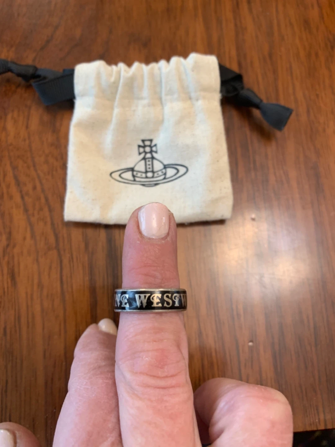 Vivienne Westwood Ring with Pouch - photo 3