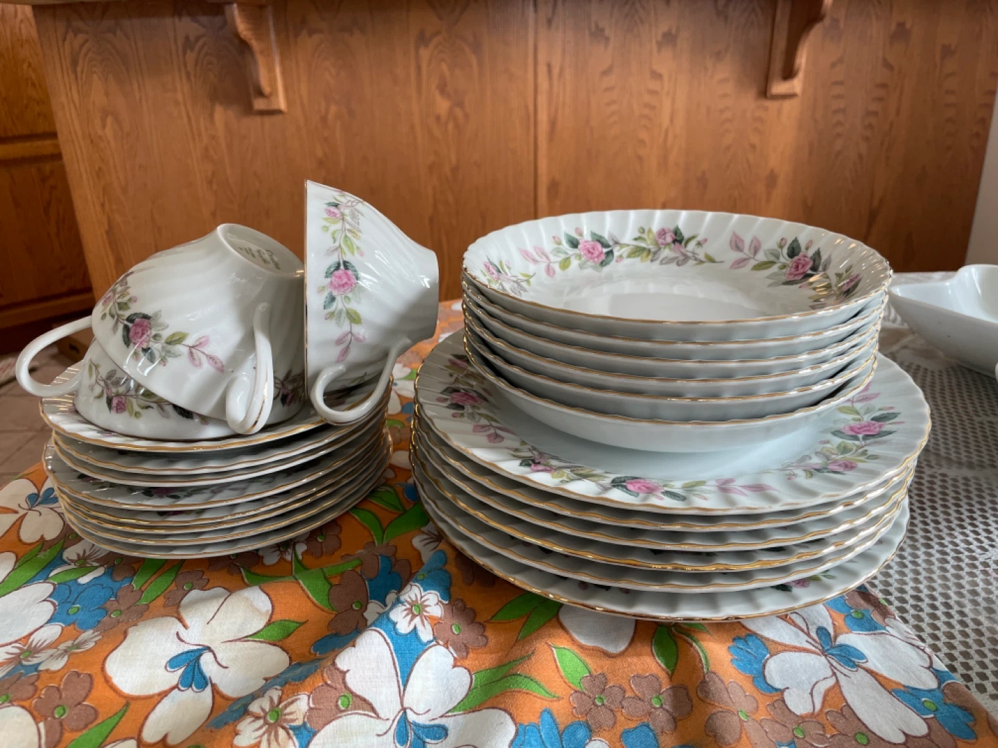 Creative Regency Rose Fine China Set