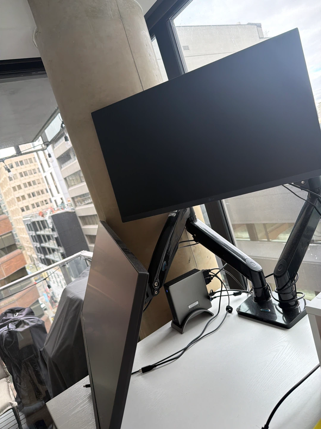 2 LG Dual Monitors w/ Desk Mount and Docking Station