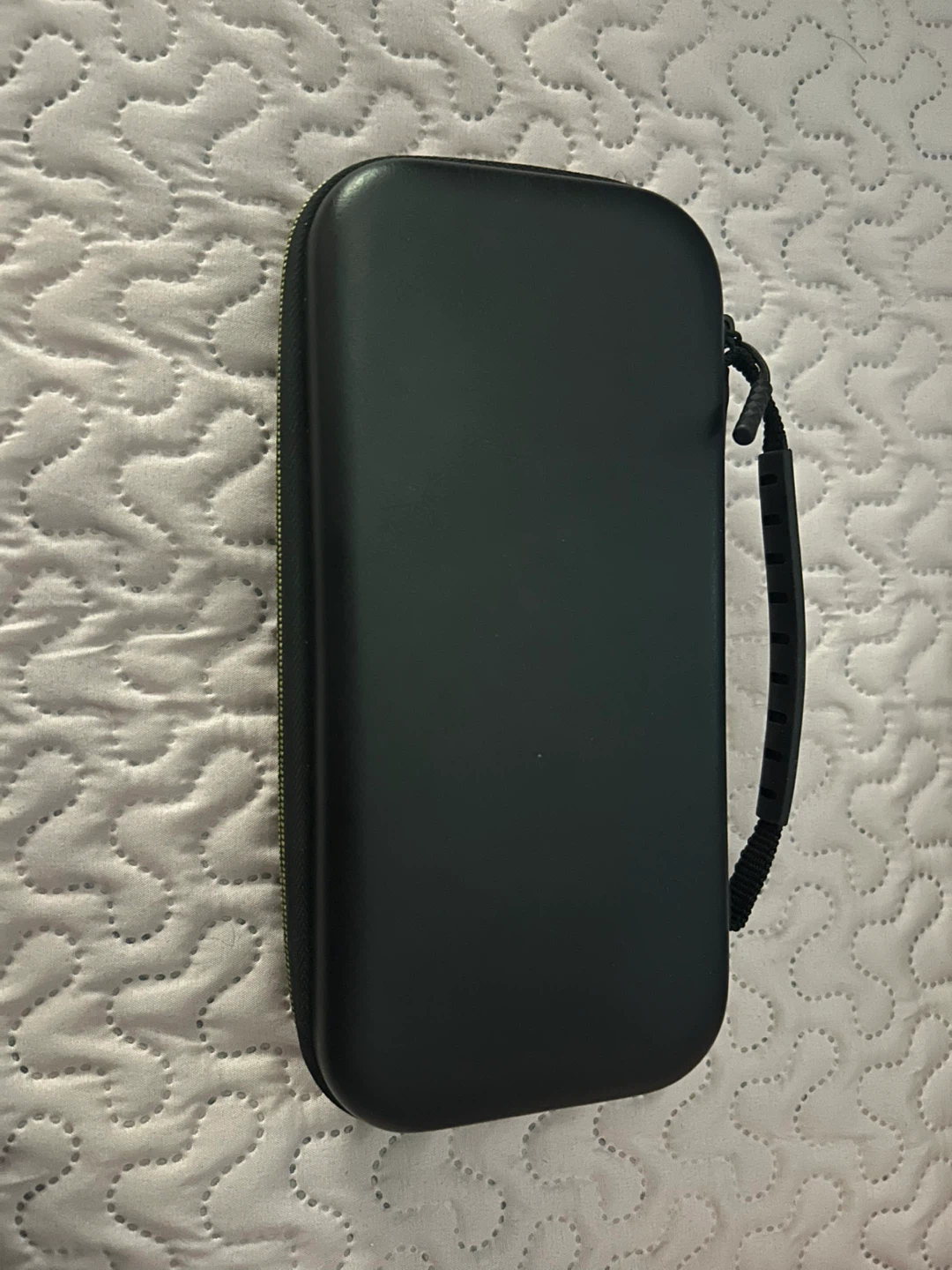 Nintendo Switch Carrying Case - Black with Yellow Stars - photo 3