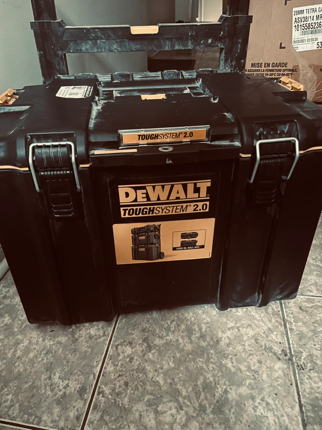 DEWALT TOUGH SYSTEM 2.0 Tool Box