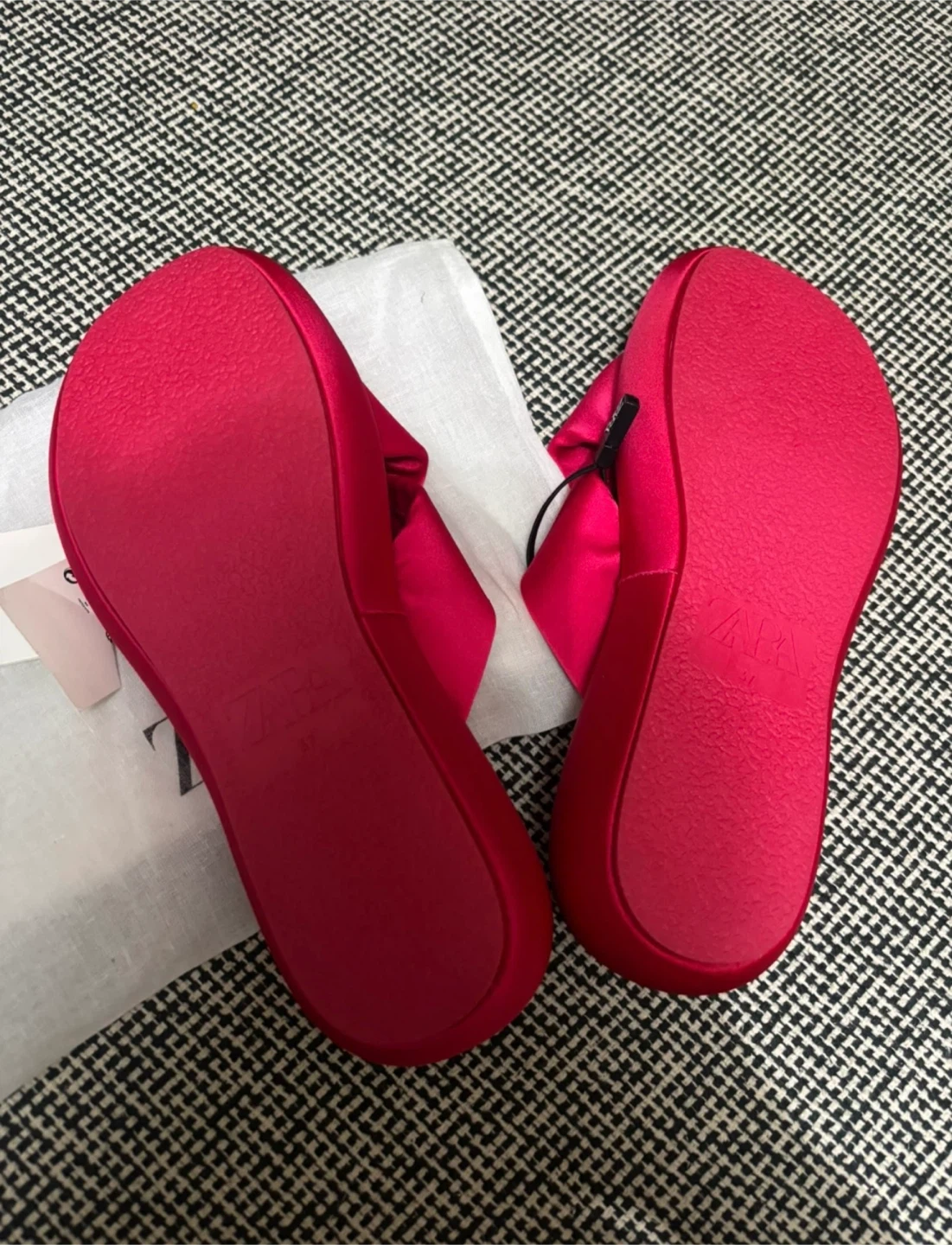 Zara Pink Satin Slides Sandals Size 37 - photo 3